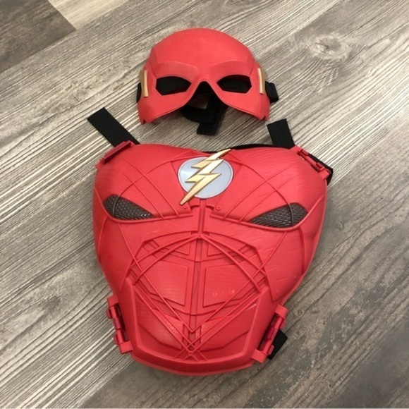 Flash Mask and Shield Costume Set‎ - Picture 1 of 5